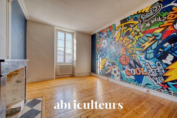 Maison de caractère 242 m² Saintes