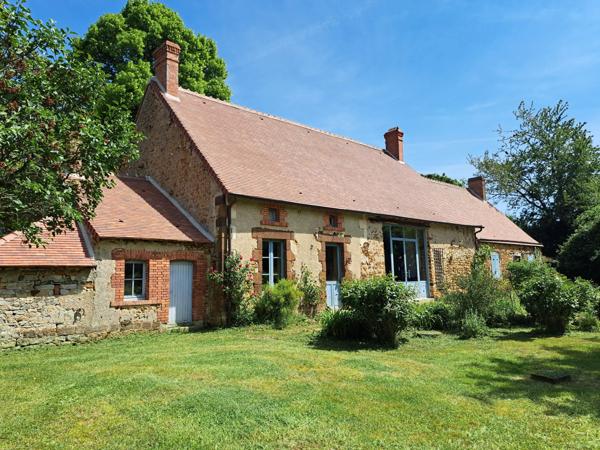 Maison de campagne rénovée comprenant 4 ou 5 chambres