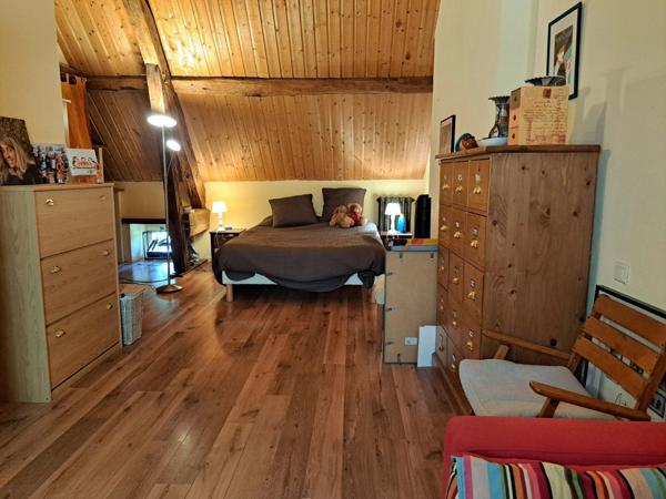 Maison de campagne rénovée comprenant 4 ou 5 chambres