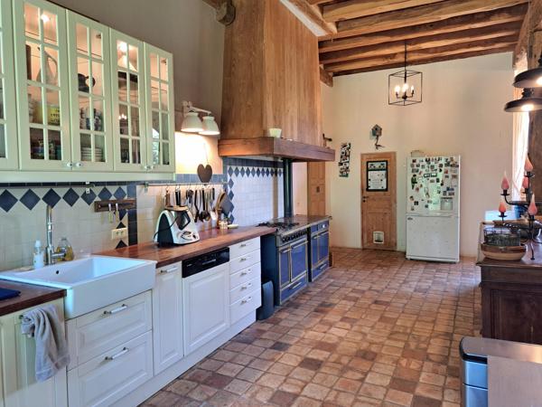 Maison de campagne rénovée comprenant 4 ou 5 chambres