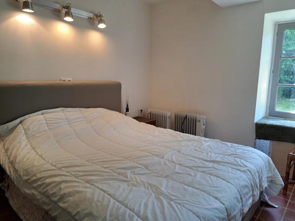 Maison de campagne rénovée comprenant 4 ou 5 chambres