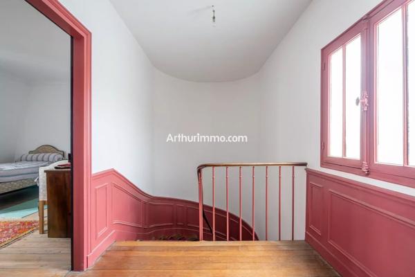 Vente                                                      Maison
                        
                     12 pièces                      320 m2                     à Sucy-en-Brie