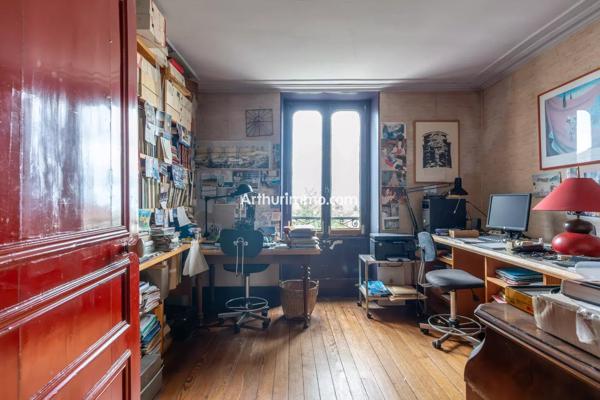 Vente                                                      Maison
                        
                     12 pièces                      320 m2                     à Sucy-en-Brie