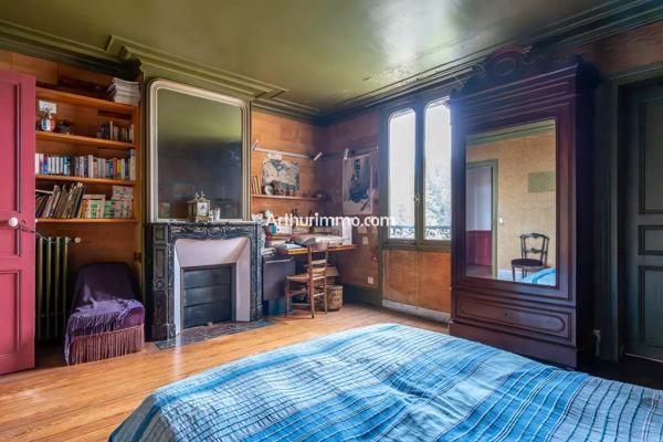 Vente                                                      Maison
                        
                     12 pièces                      320 m2                     à Sucy-en-Brie