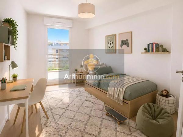 Vente                                                      Appartement
                        
                     3 pièces                                         à Chelles