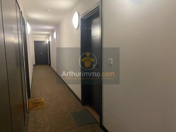Vente                                                      Appartement
                        
                     3 pièces                                         à Chelles