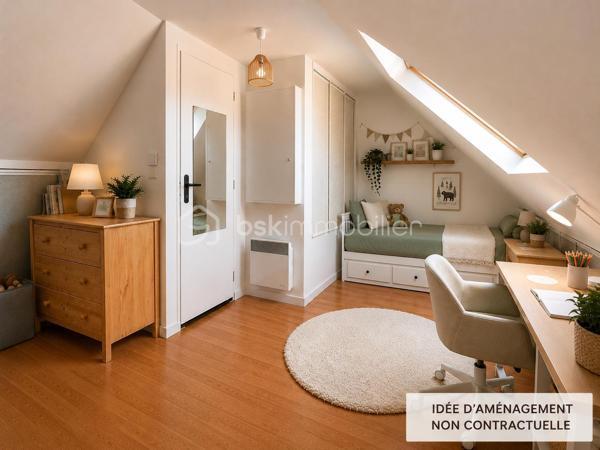 À seulement 10 minutes à pied de la gare, dans un environnement calme et verdoyant, découvrez cette maison d’environ 71 m² habitables et d’environ 80 m² au sol, soigneusement entretenue et régulièrement améliorée au fil des années.

Équipée de panneaux solaires générant jusqu’à 700 € de revenus annuels grâce à la revente d’électricité, elle offre un véritable avantage économique au quotidien.

AU REZ-DE-CHAUSSÉE :

• Pièce de vie lumineuse d’environ 30 m² avec cuisine ouverte aménagée et équipée
• WC indépendant

À L’ÉTAGE :

• 2 chambres, dont une de plus de 15 m²
• Salle d’eau avec WC

DANS LES COMBLES :

• Espace aménagé, idéal pour un bureau, une chambre d’appoint ou une salle de jeux

À L’EXTÉRIEUR :

• Jardin clos avec terrasse sur un terrain de 120 m²
• 2 garages de 14 m² et 15 m², dont un motorisé

LES ATOUTS :

• Jusqu’à 700 € de revenus annuels grâce aux panneaux solaires
• Maison entretenue avec soin et régulièrement améliorée au fil des années
• Aucun travaux à prévoir
• Gare accessible à pied en 10 minutes
• Écoles et commerces à proximité
• Environnement calme

Une maison fonctionnelle, économique et parfaitement entretenue, offrant un cadre de vie agréable au quotidien.

Contactez-moi pour organiser une visite!