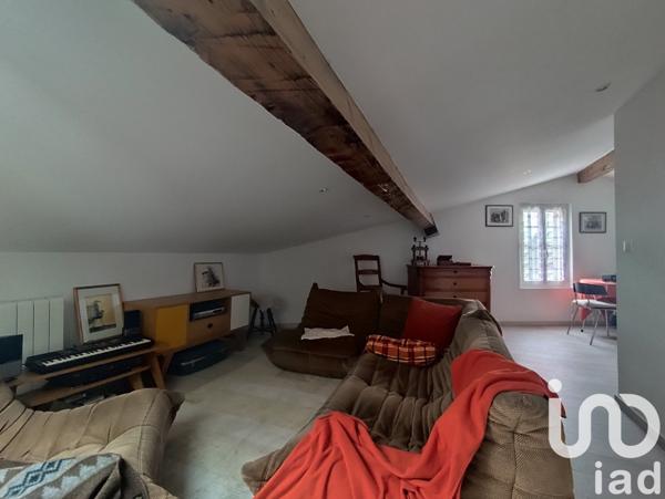 Maison 5 pièces de 140 m² à Lussac (33570)