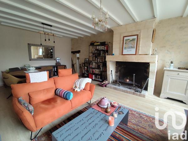 Maison 5 pièces de 140 m² à Lussac (33570)