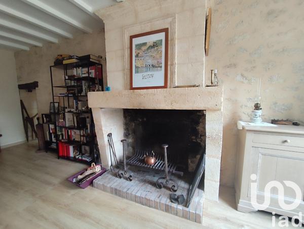 Maison 5 pièces de 140 m² à Lussac (33570)