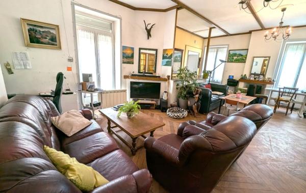 Vente Maison Centre ville à rafraîchir La pacaudiere   