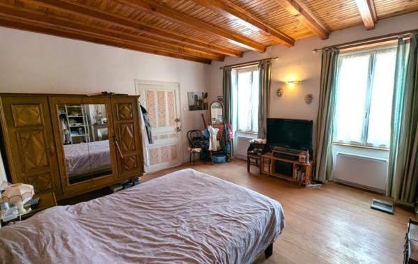 Vente Maison Centre ville à rafraîchir La pacaudiere   