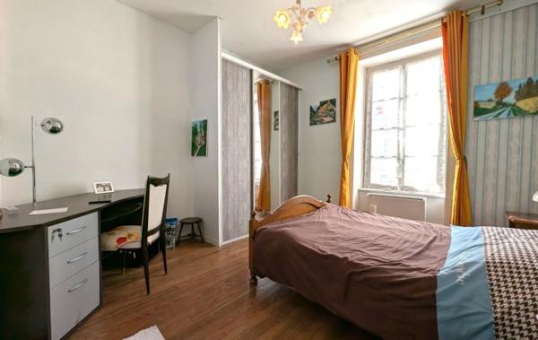 Vente Maison Centre ville à rafraîchir La pacaudiere   