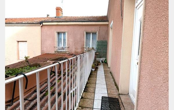 Vente Maison Centre ville à rafraîchir La pacaudiere   