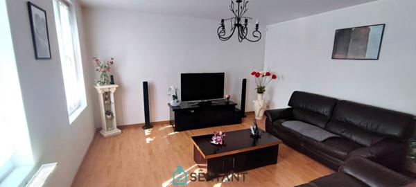 Immeuble avec local commercial + appartement T3