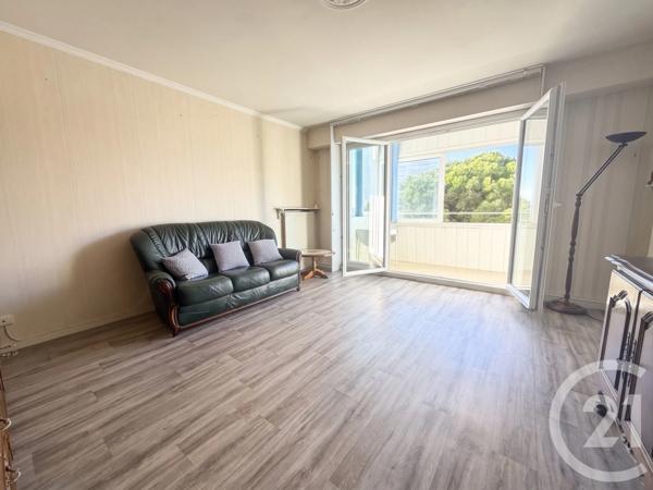 Appartement F3 à vendre  3 pièces - 61,52 m 2   ROYAN  - 17