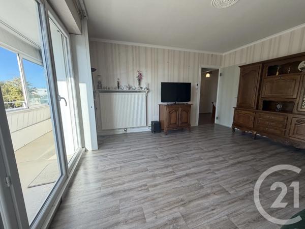 Appartement F3 à vendre  3 pièces - 61,52 m 2   ROYAN  - 17
