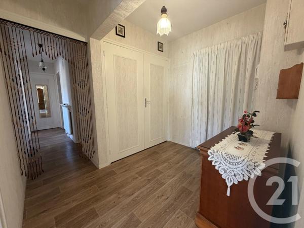 Appartement F3 à vendre  3 pièces - 61,52 m 2   ROYAN  - 17