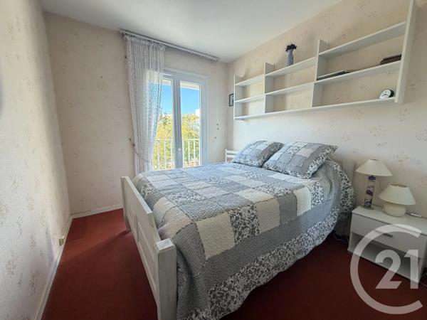 Appartement F3 à vendre  3 pièces - 61,52 m 2   ROYAN  - 17