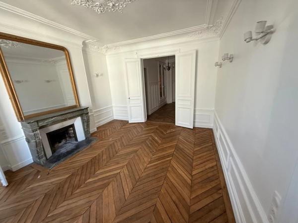 Location Bureau 4 pièces 99 m2 à Paris 5