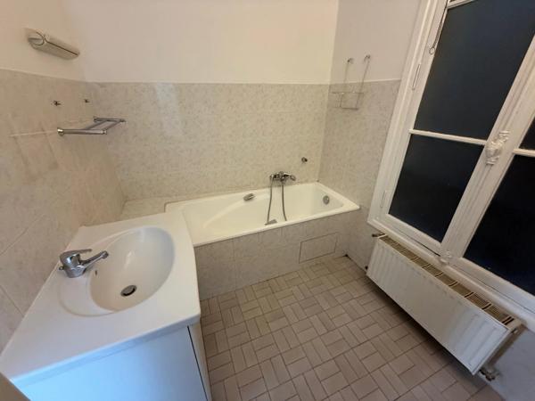 Location Bureau 4 pièces 99 m2 à Paris 5