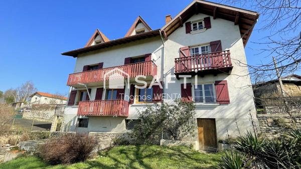 Maison de 13 pièces de 251 m² à Vollore-Ville.