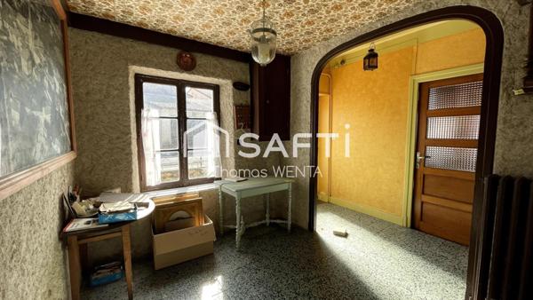 Maison de 13 pièces de 251 m² à Vollore-Ville.