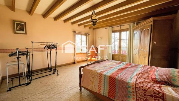 Maison de 13 pièces de 251 m² à Vollore-Ville.