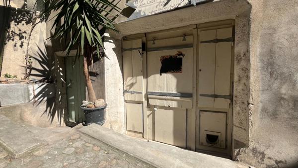 Maison de caractère 3 chambres avec atelier voûté au coeur du village