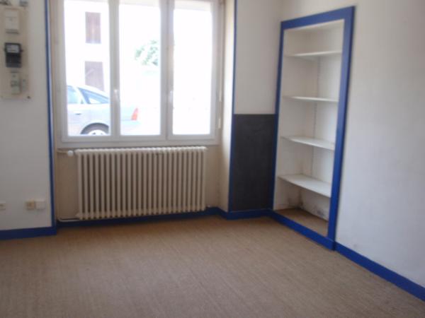 MAISON de 123 m² habitables + dépendances