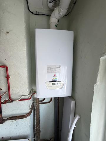 MAISON de 123 m² habitables + dépendances