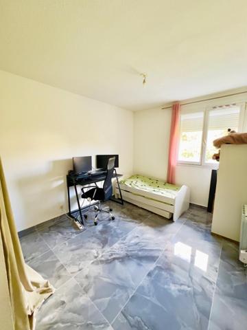 Appartement T4 68 m2 balcon plein sud et parking