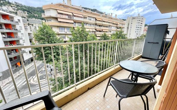 Appartement à louer    3 pièces • 52,59 m2 Nice