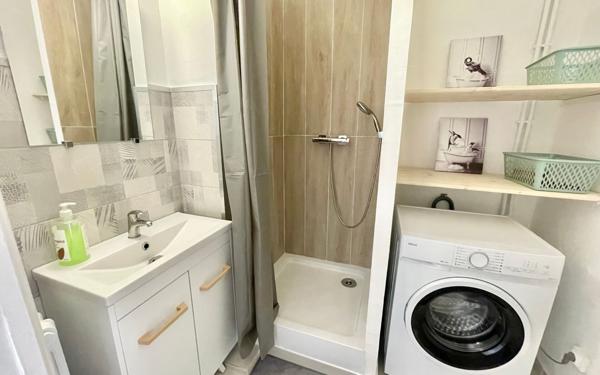 Appartement à louer    3 pièces • 52,59 m2 Nice