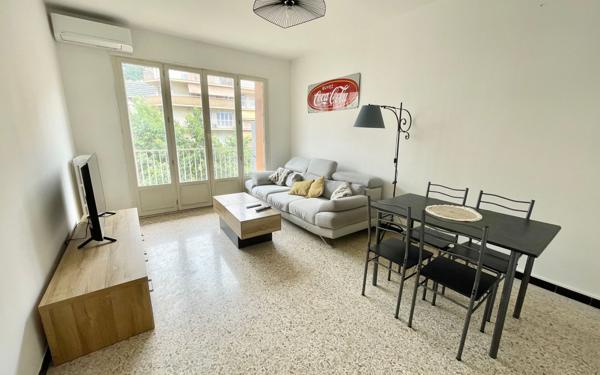Appartement à louer    3 pièces • 52,59 m2 Nice