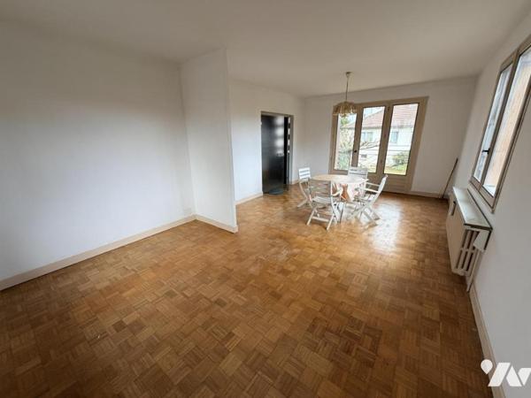 Vente BEAUNE maison d'env 90 m²proche toutes commodité terrain 670 m² 