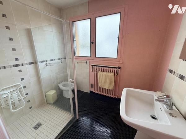 Vente BEAUNE maison d'env 90 m²proche toutes commodité terrain 670 m² 