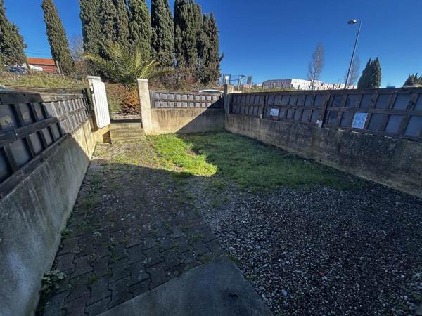 Immeuble à vendre |  Lasbordes |  215 m²