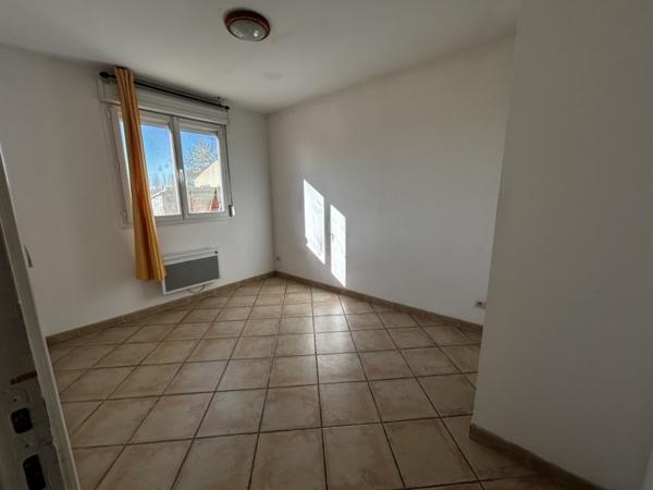 Immeuble à vendre |  Lasbordes |  215 m²