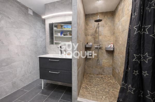 MAISON À VENDRE DE 5 PIÈCES DE 180,00 M²