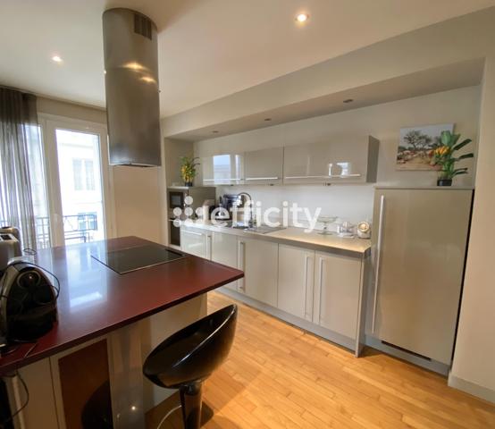 Appartement
         6 pièces
        - 144 m² Bien prestige 499 000 € *