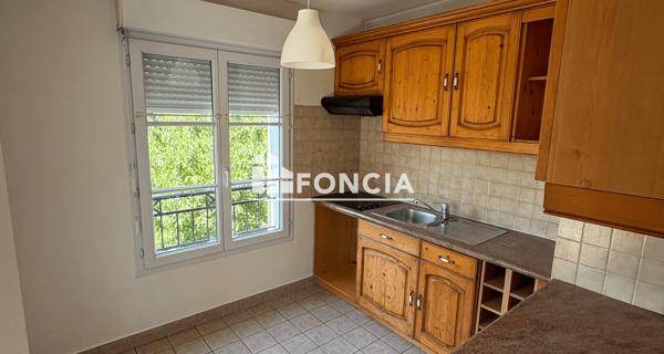 Location Appartement 2 pièces 45 m² - Le Plessis-robinson 92350