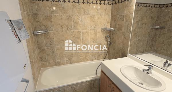 Location Appartement 2 pièces 45 m² - Le Plessis-robinson 92350