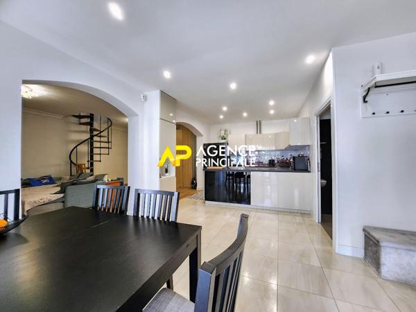 Maison 7 pièces, 4 chambres à 12 minutes de la gare d'Argenteuil €387 000 ** - Référence 4432