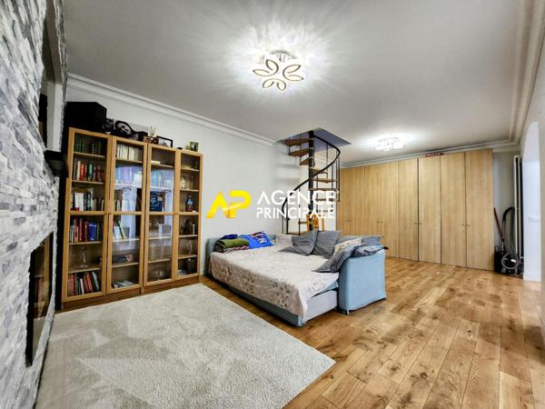 Maison 7 pièces, 4 chambres à 12 minutes de la gare d'Argenteuil €387 000 ** - Référence 4432