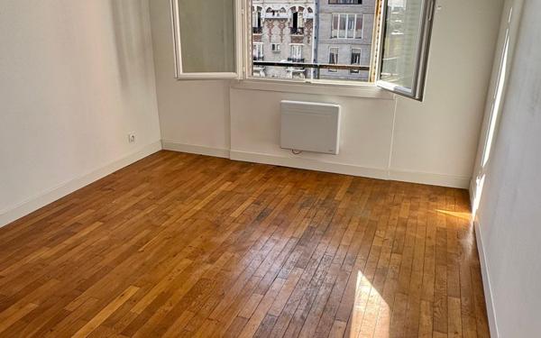 Appartement à vendre    3 pièces • 54,12 m2 La Courneuve