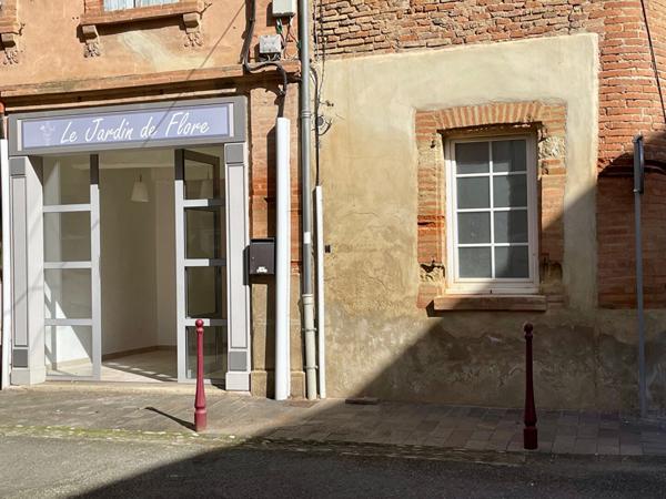 LOMBEZ- local commercial de 31.79 m²