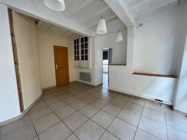 LOMBEZ- local commercial de 31.79 m²