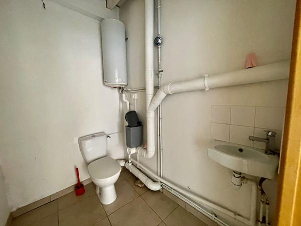 LOMBEZ- local commercial de 31.79 m²