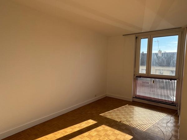 APPARTEMENT - HYPER CENTRE - 3 CHAMBRES ET GARAGE